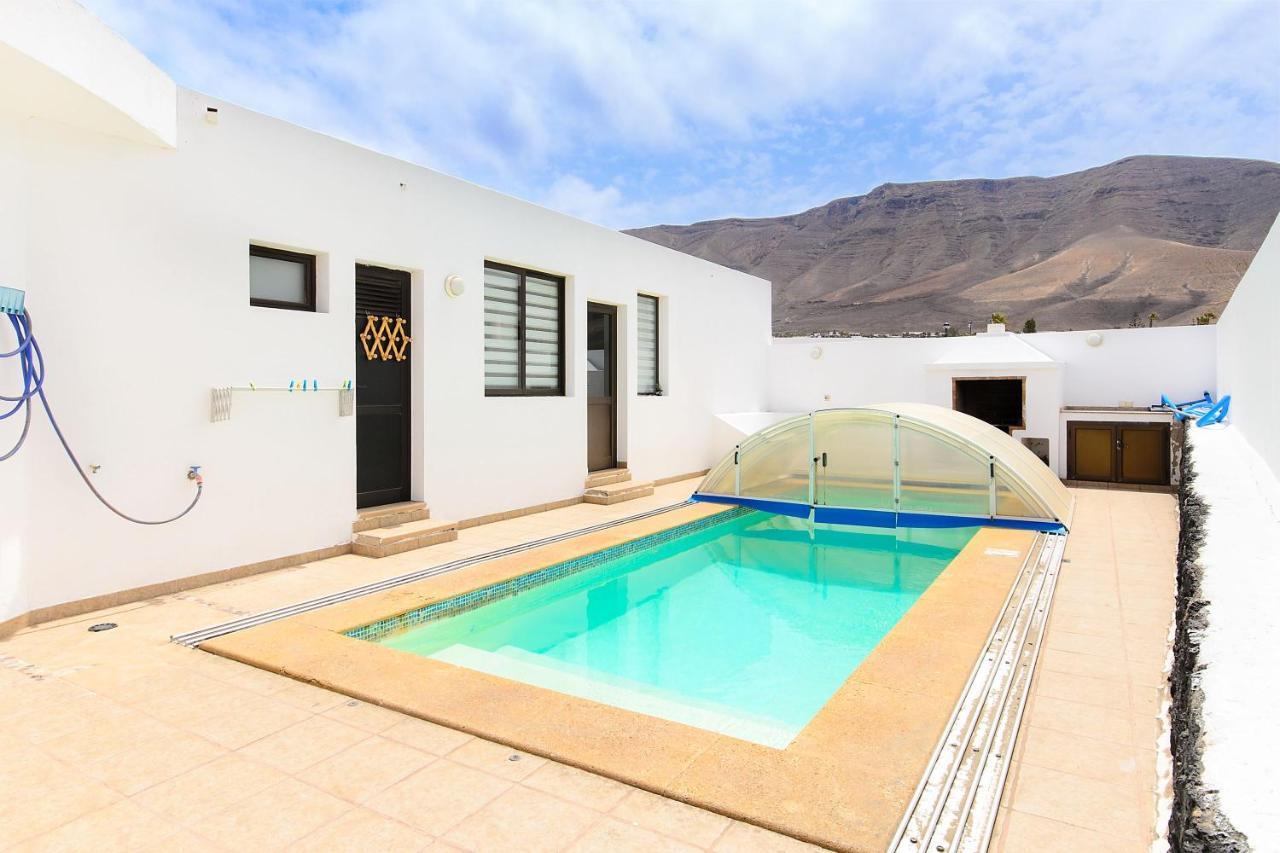 Famara Beach Apt Buitenkant foto