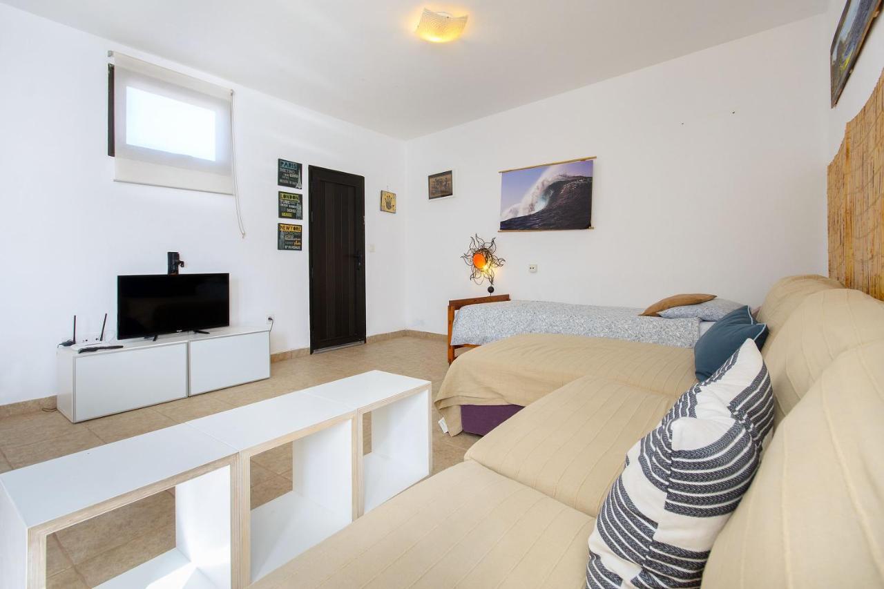Famara Beach Apt Buitenkant foto