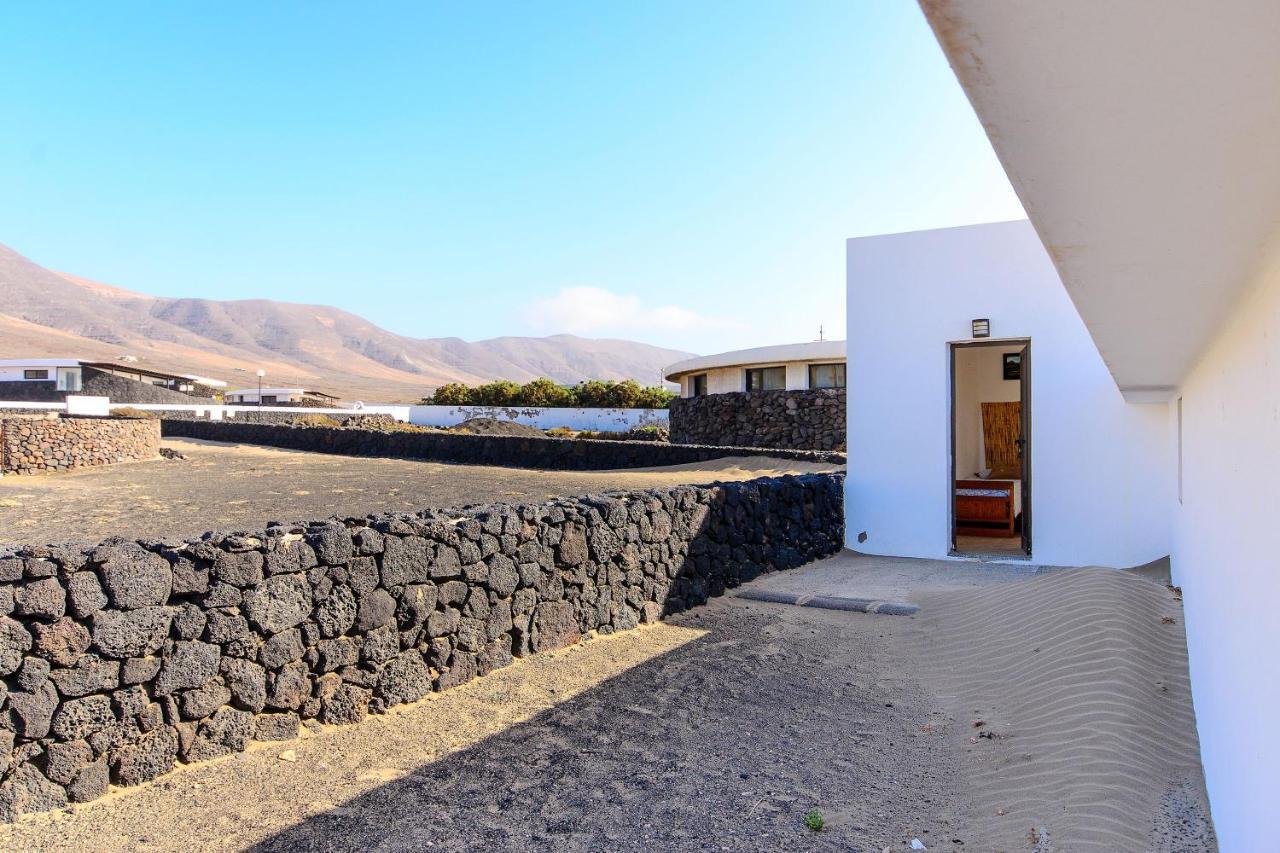Famara Beach Apt Buitenkant foto