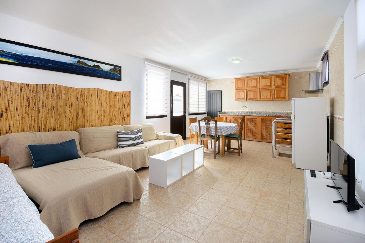 Famara Beach Apt Buitenkant foto